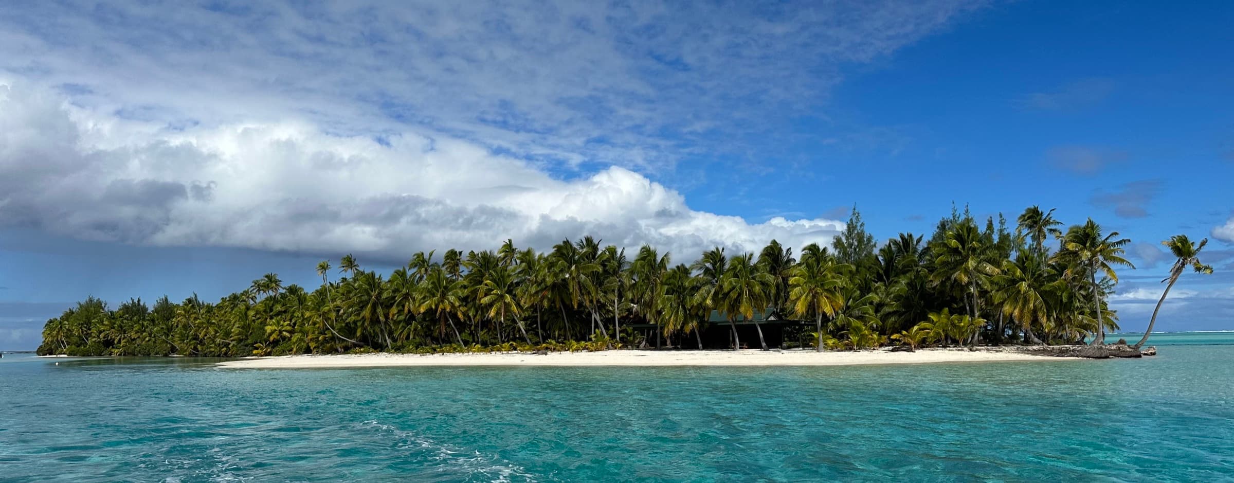 Panorama of Tapuaetai (One Foot Island), Aitutaki Lagoon