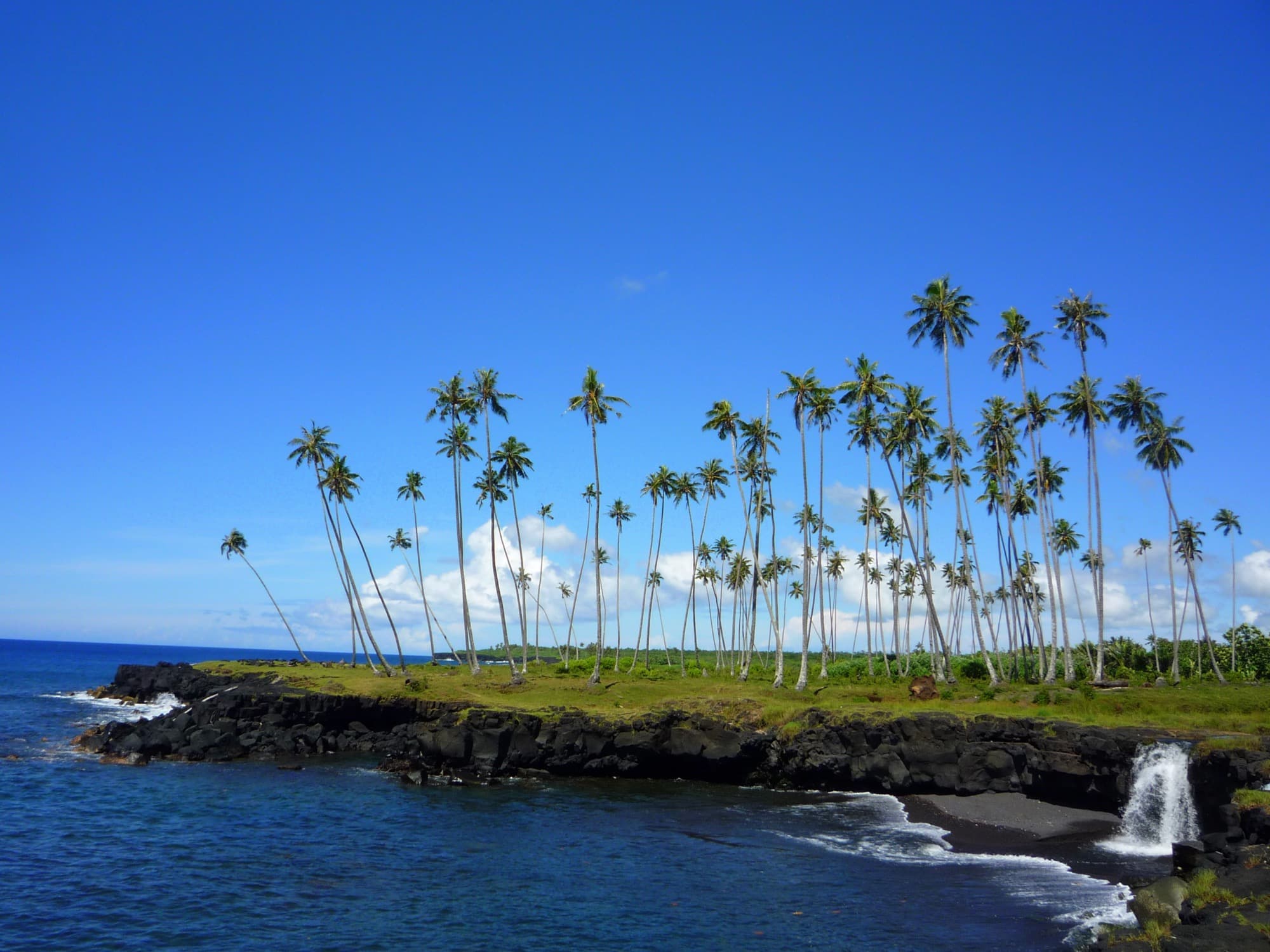 Mu Pagoa Waterfall meeting the sea on Savaiʻi, Samoa